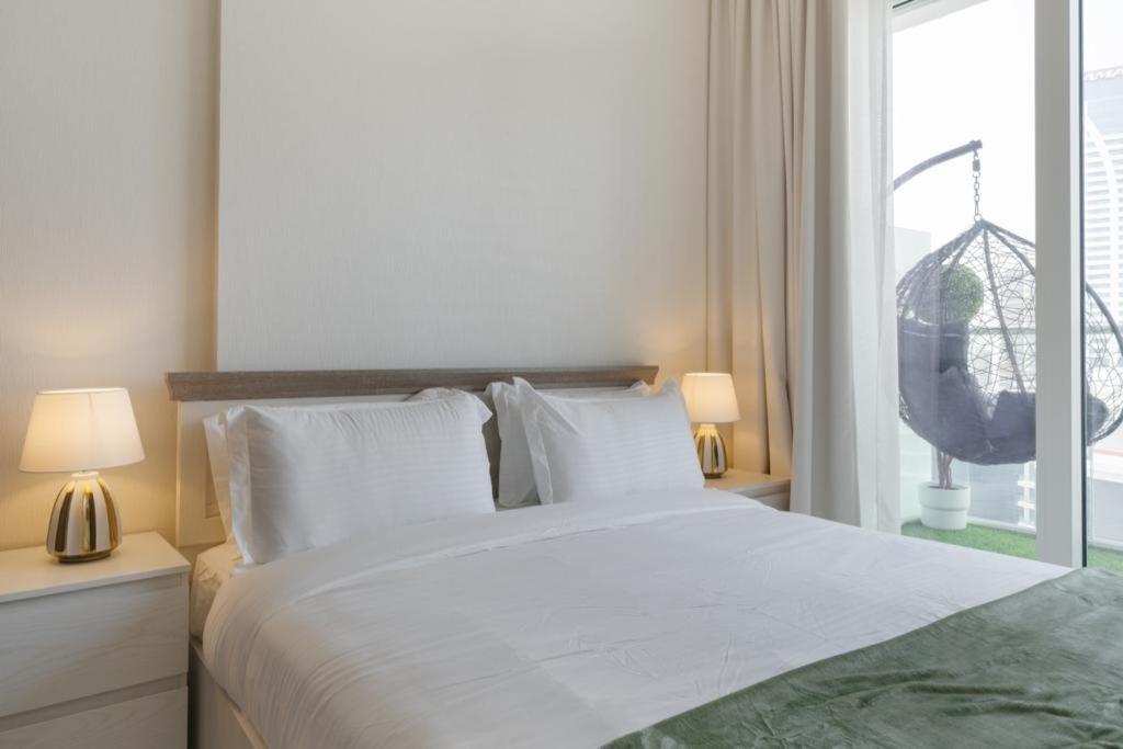 Brand New 1Br- Business Bay - Burj Khalifa View Appartement Dubai Buitenkant foto