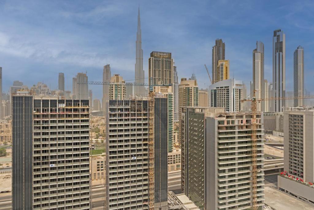 Brand New 1Br- Business Bay - Burj Khalifa View Appartement Dubai Buitenkant foto